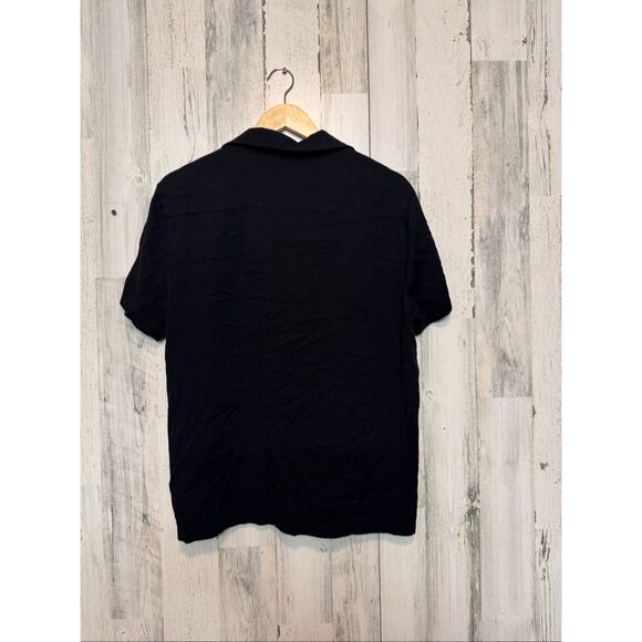 Forever 21 Men Black Short Sleeve Button-Up Shirt Size M Rayon NWT - Picture 6 of 6